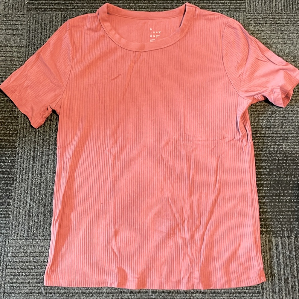 Women's Ribbed short sleeve salmon pink shirt. Size large